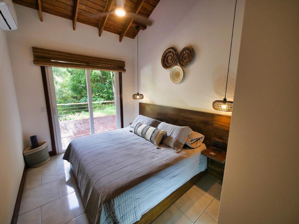 Relax At This Hillside Retreat That Overlooks The Lush Forest And The Caribbean, West End Exterior foto